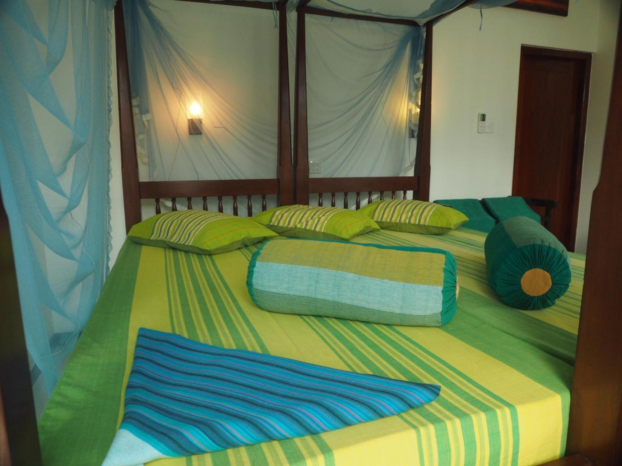 Main Reef Guest House Hikkaduwa Dış mekan fotoğraf