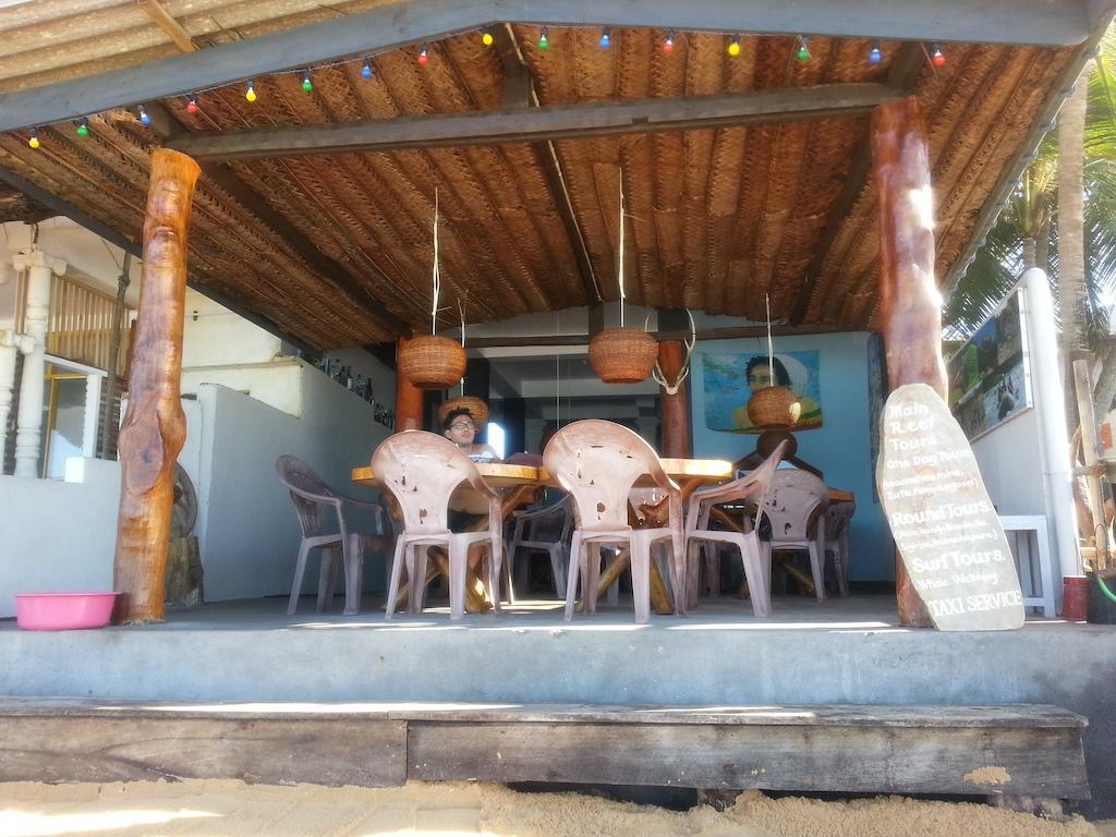Main Reef Guest House Hikkaduwa Dış mekan fotoğraf