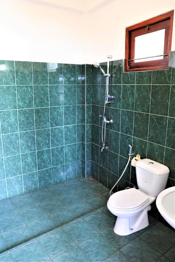 Main Reef Guest House Hikkaduwa Dış mekan fotoğraf